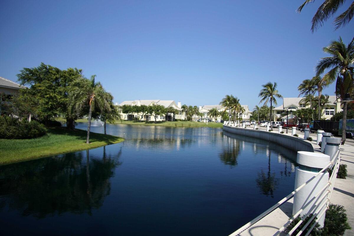 Sea Colony lake and path